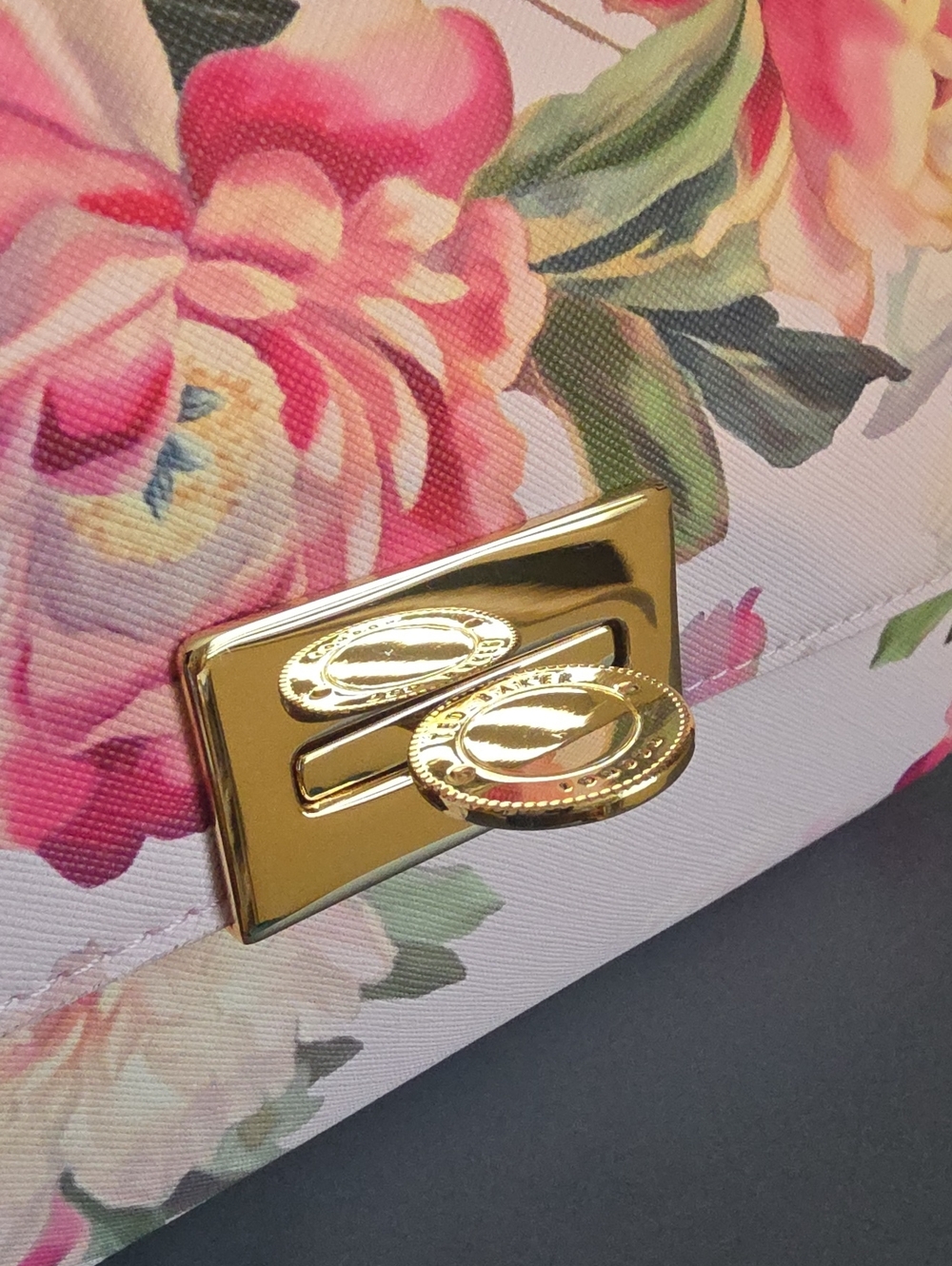 TED BAKER LONDON NWT Parisa Pink Floral Chain Crossbody Bag - Picture 9 of 15